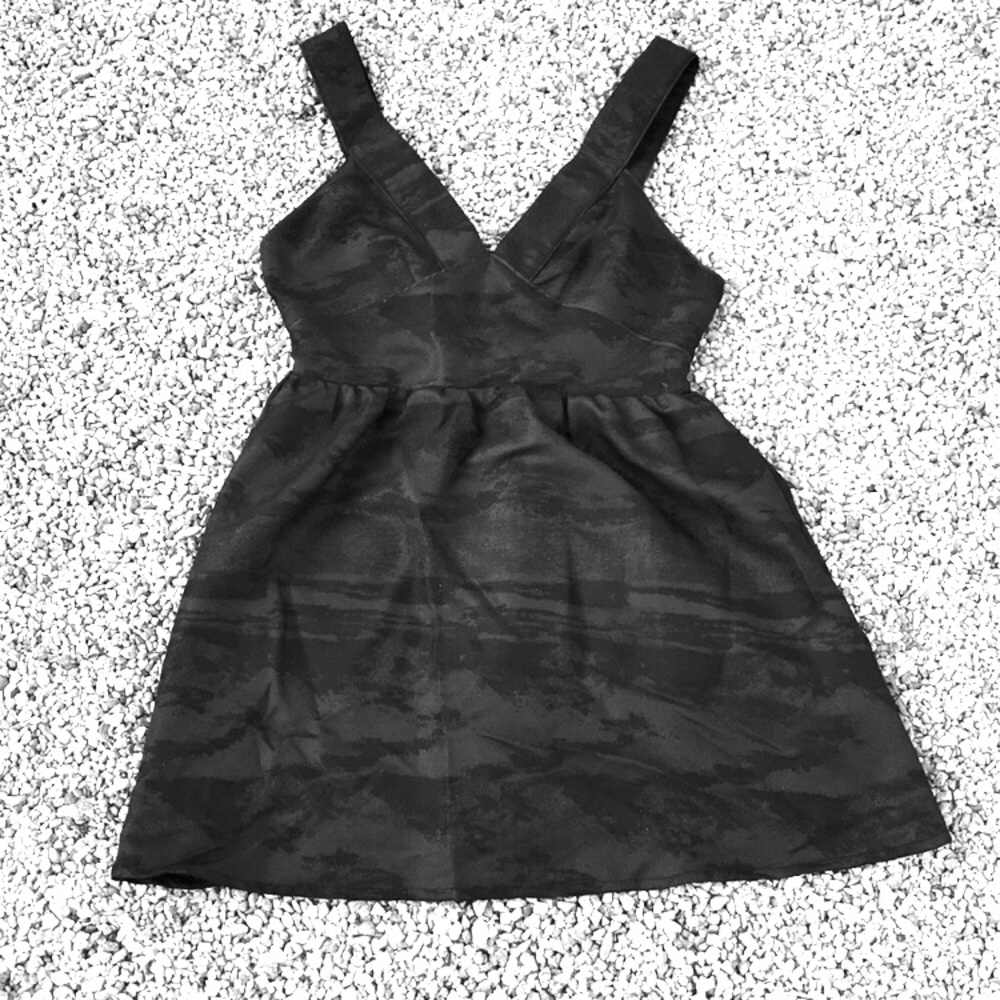 H&M black shimmer dress NWT as 12